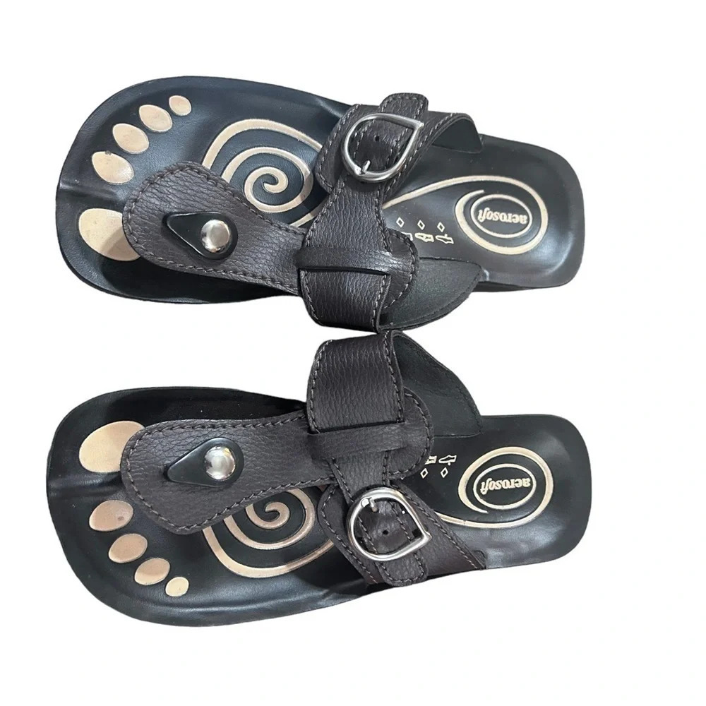 Aerosoft women's freedom brown flip flop sandal size 36